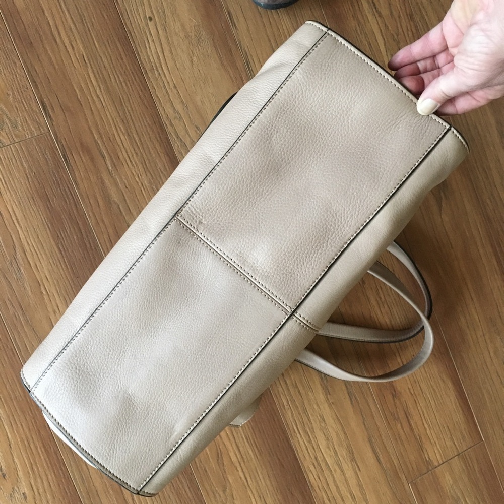 Vince Camuto Bag - Picture 9 of 11